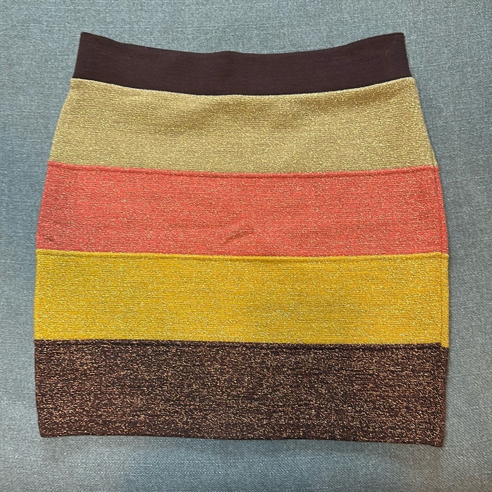 ✨ Excellent Condition Metallic Mini Skirt  ✨